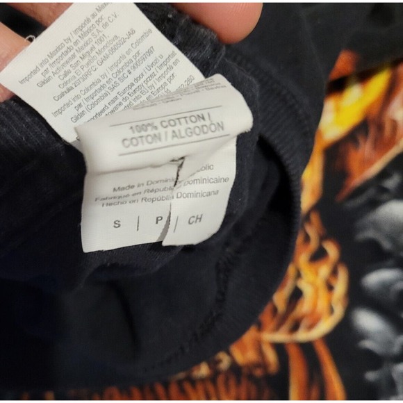 Cedar Point HalloWeekends T Shirt Size Small Black Graphic Flaming Skull - Picture 7 of 7